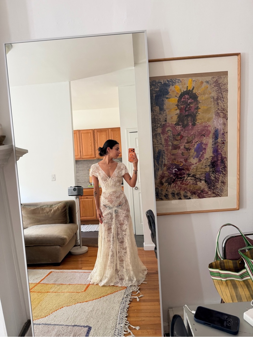 Monique Lhuillier Ivory Lace V-neck Wedding Dress